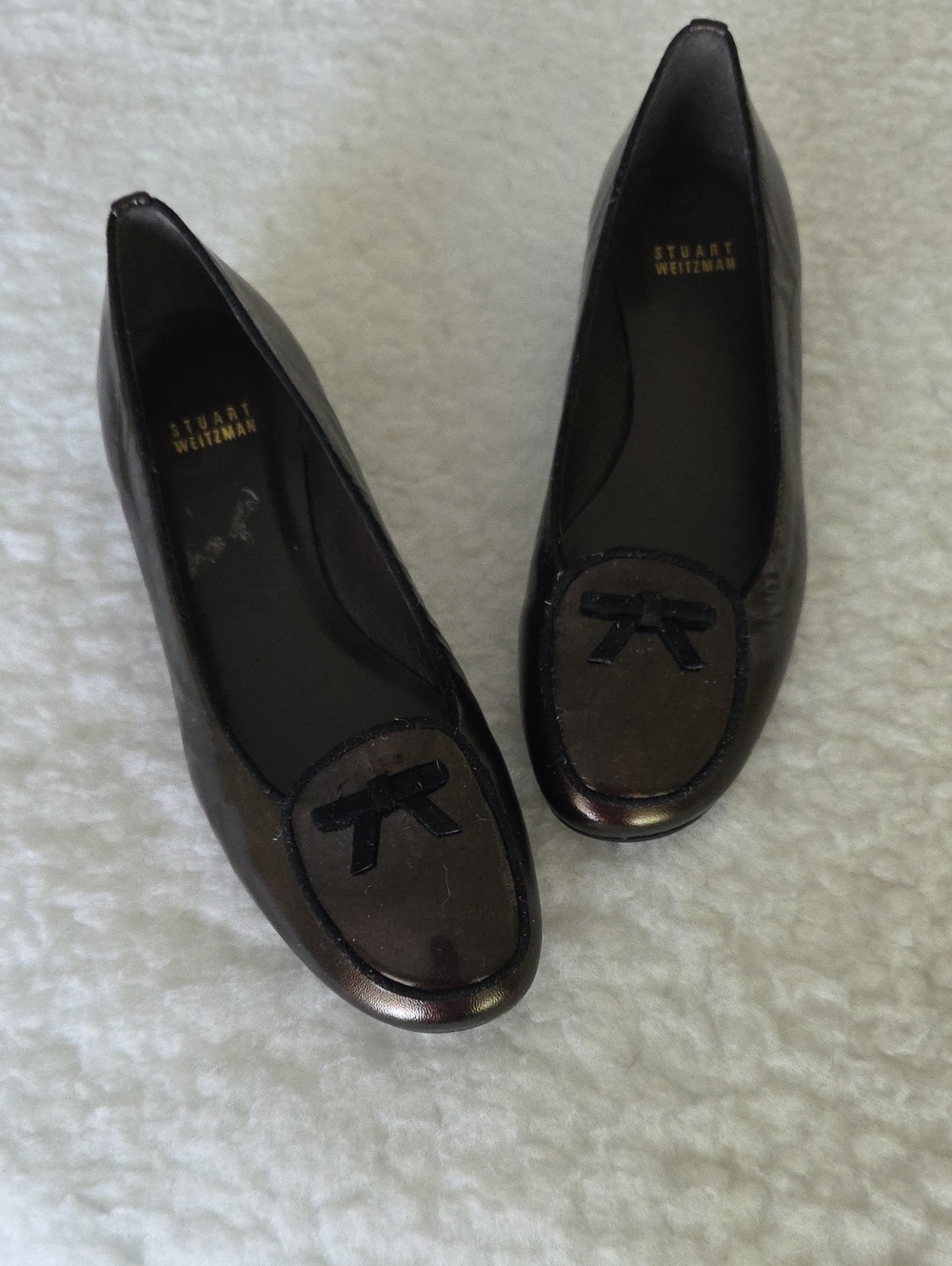Stuart Weitzman Bronze Metallic Loafers with Bow Accent. 7 1/2 W. New w/o Box